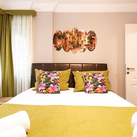 Sirena'S Suites อิสตันบูล ภายนอก รูปภาพ